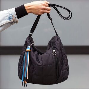 rad rev • cloud messenger (black)